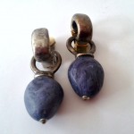 Blue Stone - € 9,95<span>VERKOCHT</span><br>Oorbellen met clips - 5,5 cm
